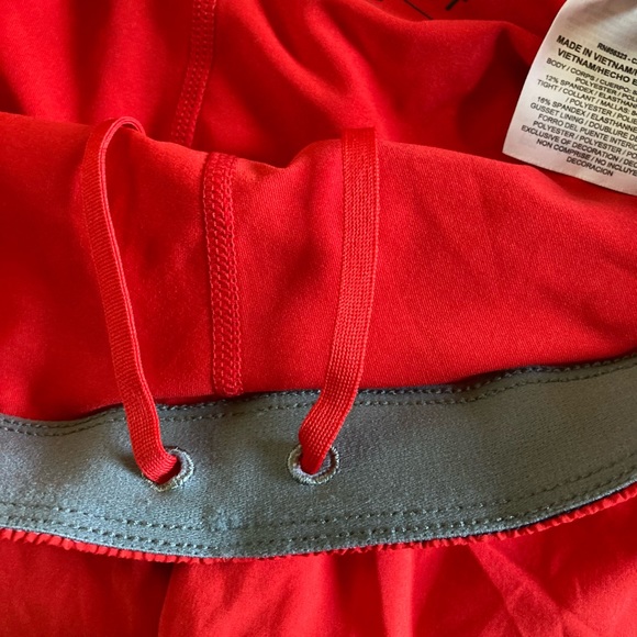 New with Tag Woman’s Nike Shorts with Brown Ivy League Logo - Picture 4 of 6